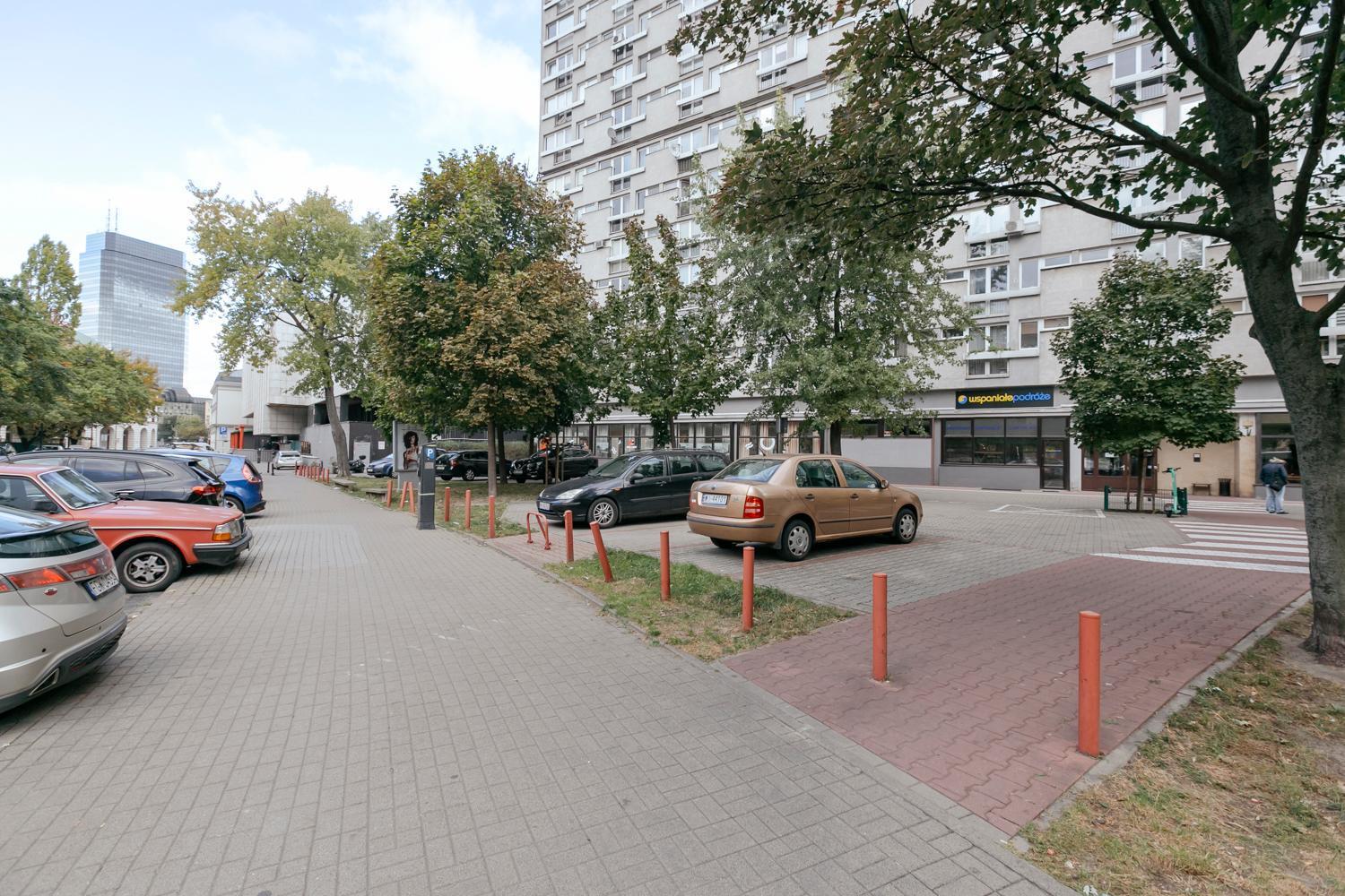 Przechodnia 2 Yellow - Biurko Oraz Wygodny Fotel Do Pracy - Better Rental Варшава Екстер'єр фото